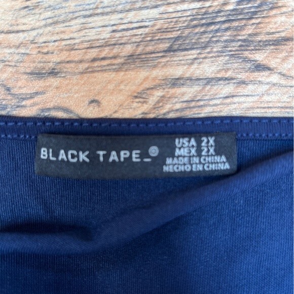 Navy Short Sleeve Surplice Neckline Dress - Picture 5 of 8